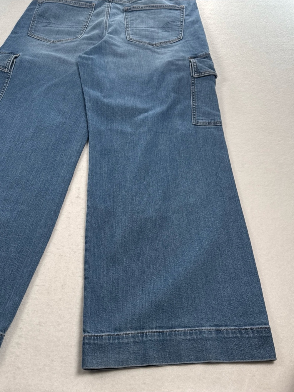 American Eagle Super High-Rise Baggy Wide Leg Cargo Jeans Women’s 18 L Stretch - Picture 6 of 9